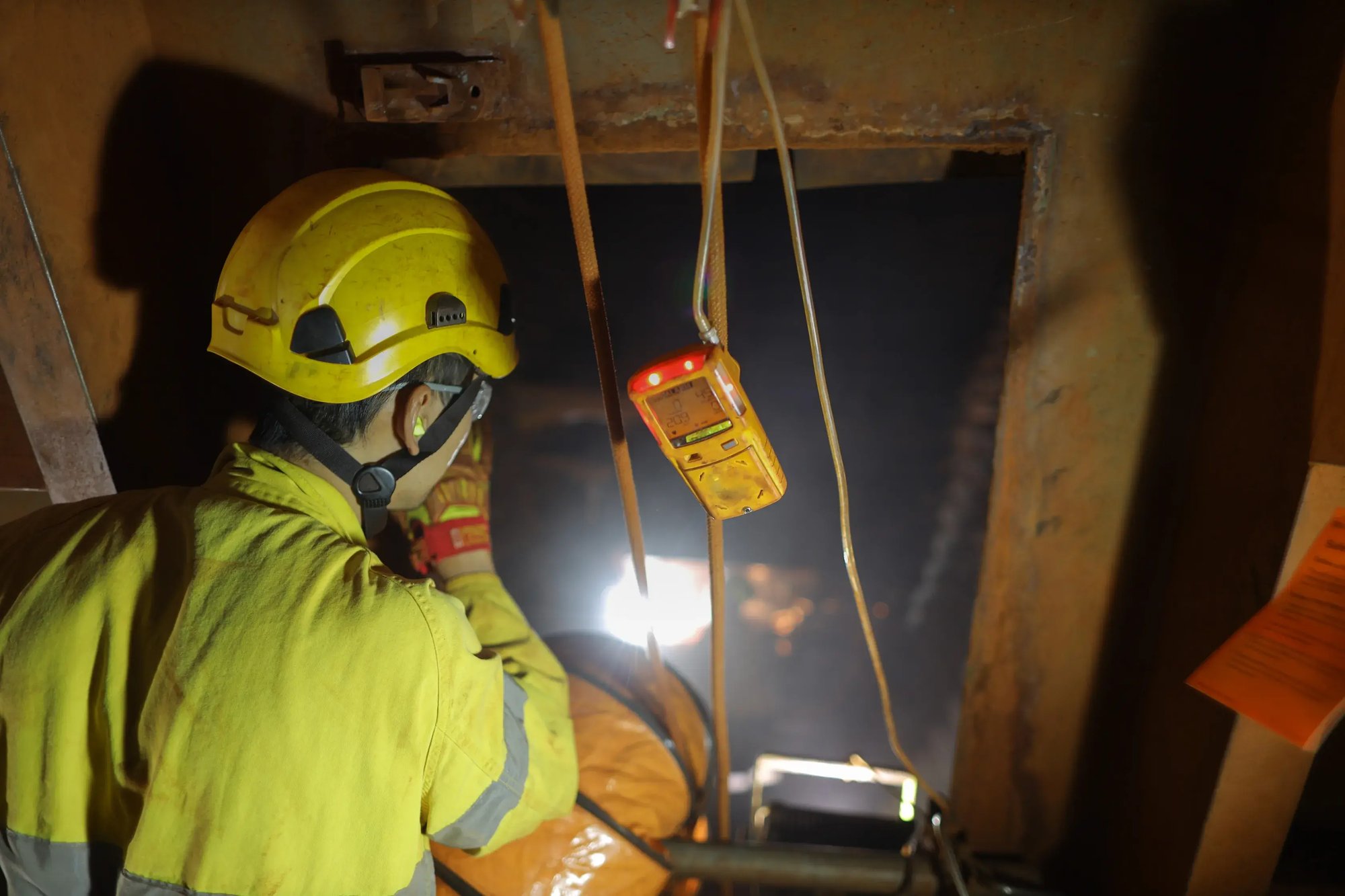 Working-in-confined-space